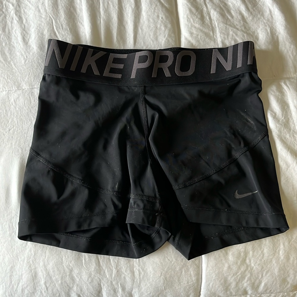 Women’s Nike pro shorts